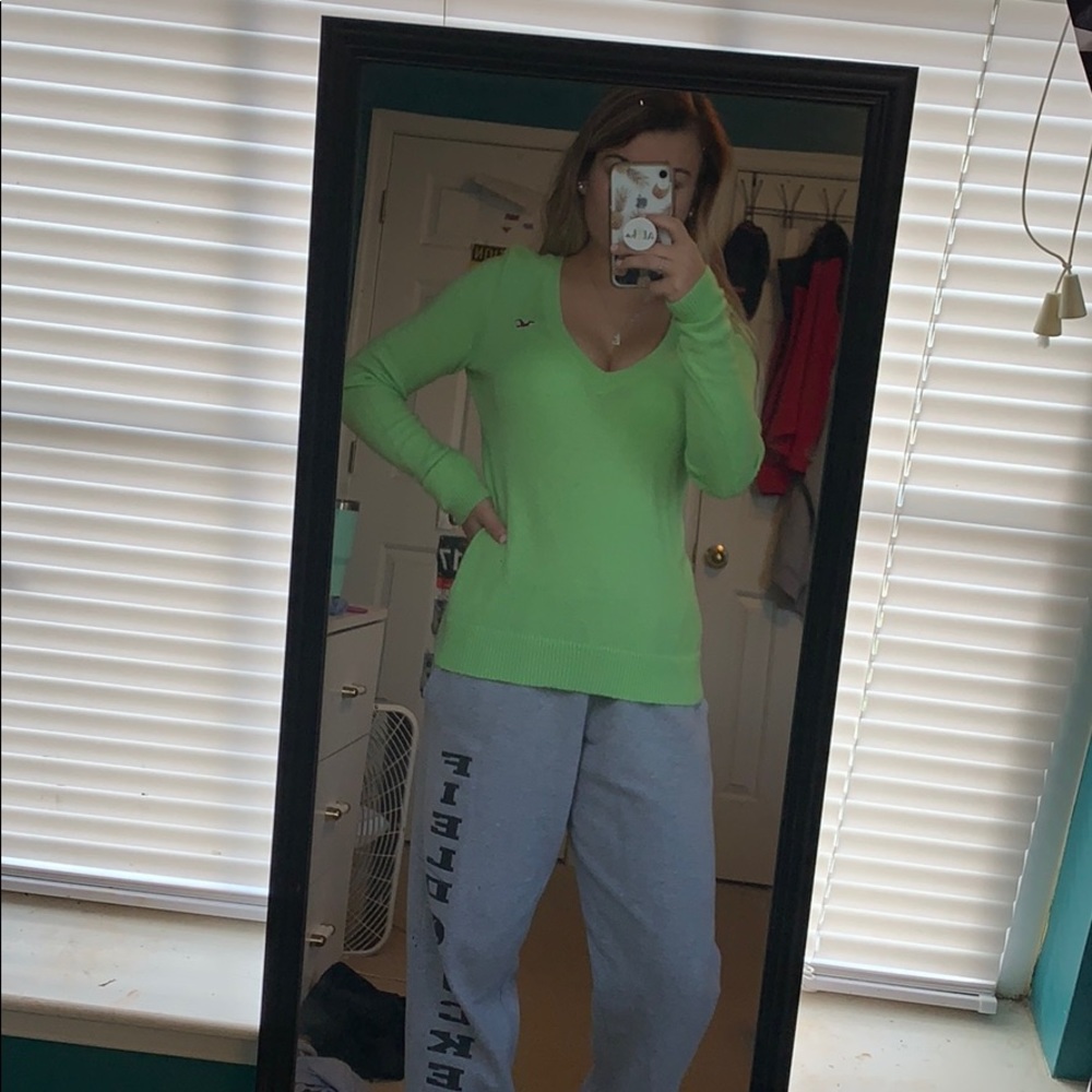 Hollister sweater